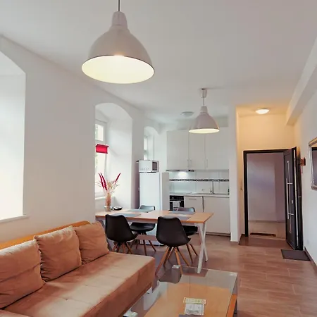 Spacious Family In Apartment *
